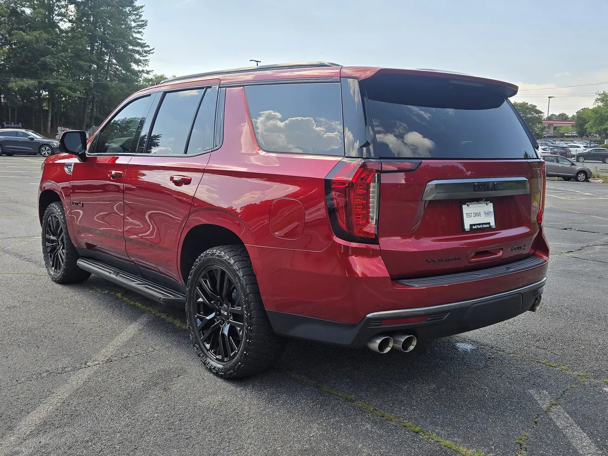 2024 GMC Yukon AT4 thumbnail 4
