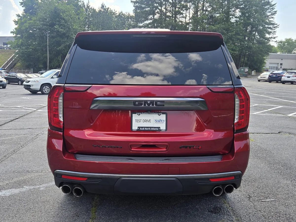 2024 GMC Yukon AT4 thumbnail 5
