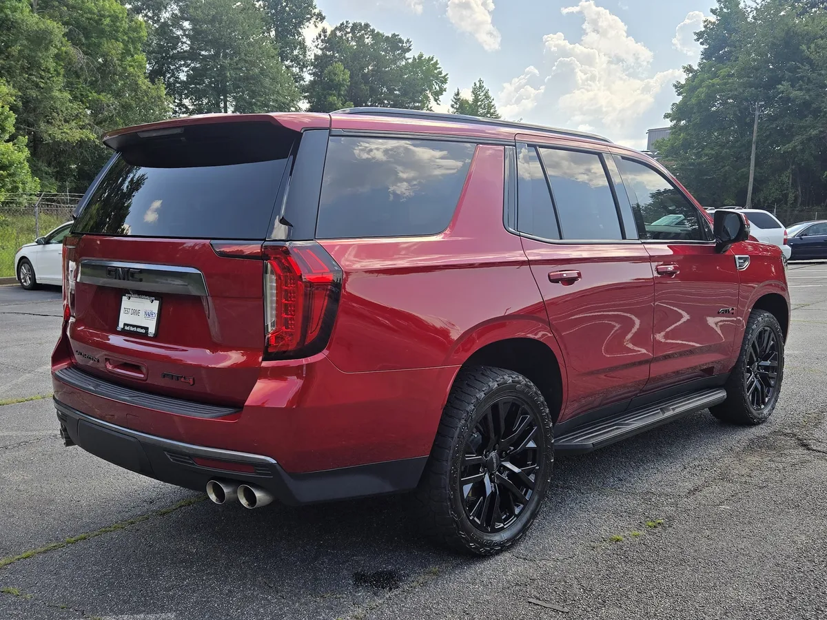 2024 GMC Yukon AT4 thumbnail 6