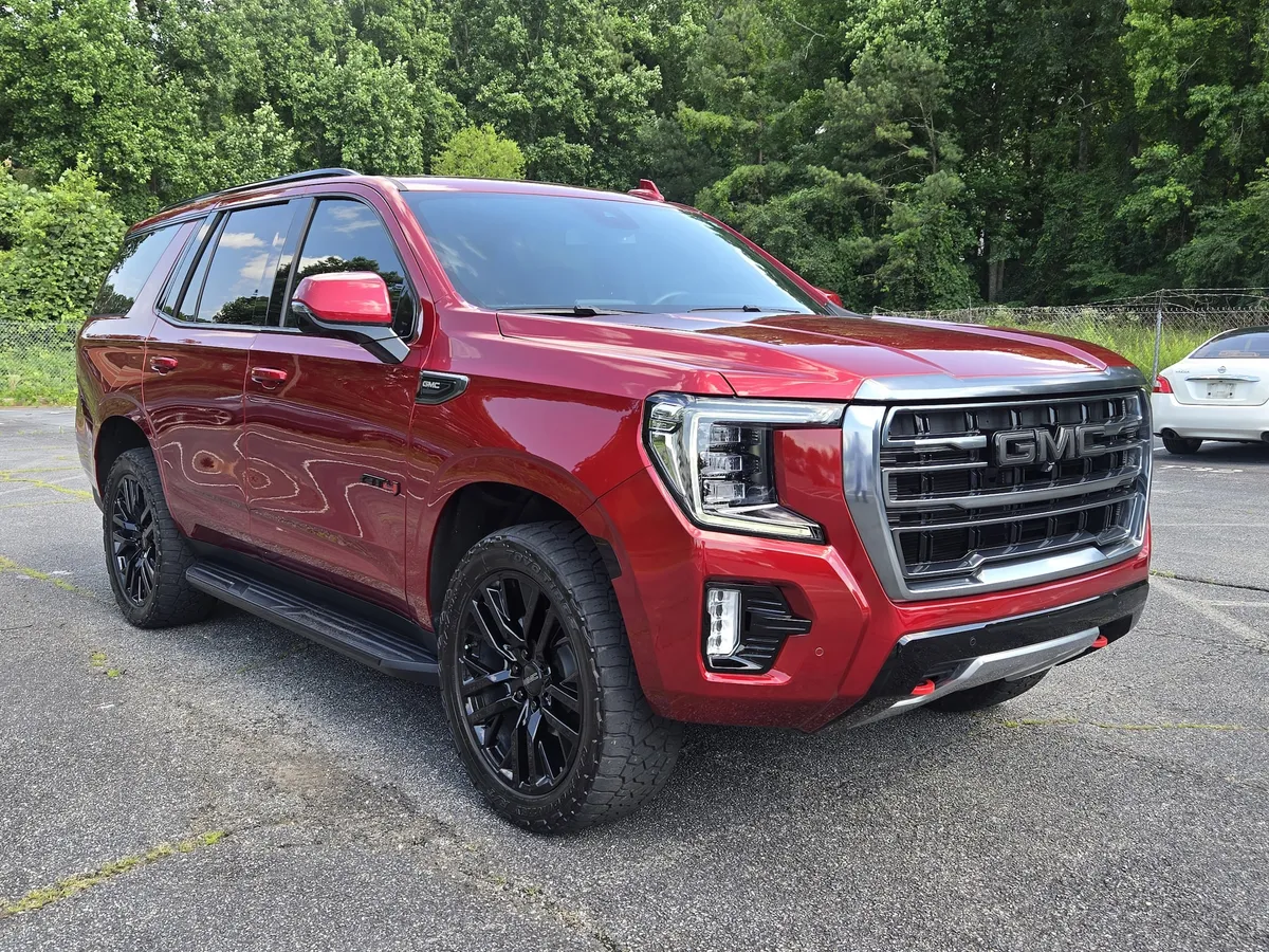 2024 GMC Yukon AT4 thumbnail 8