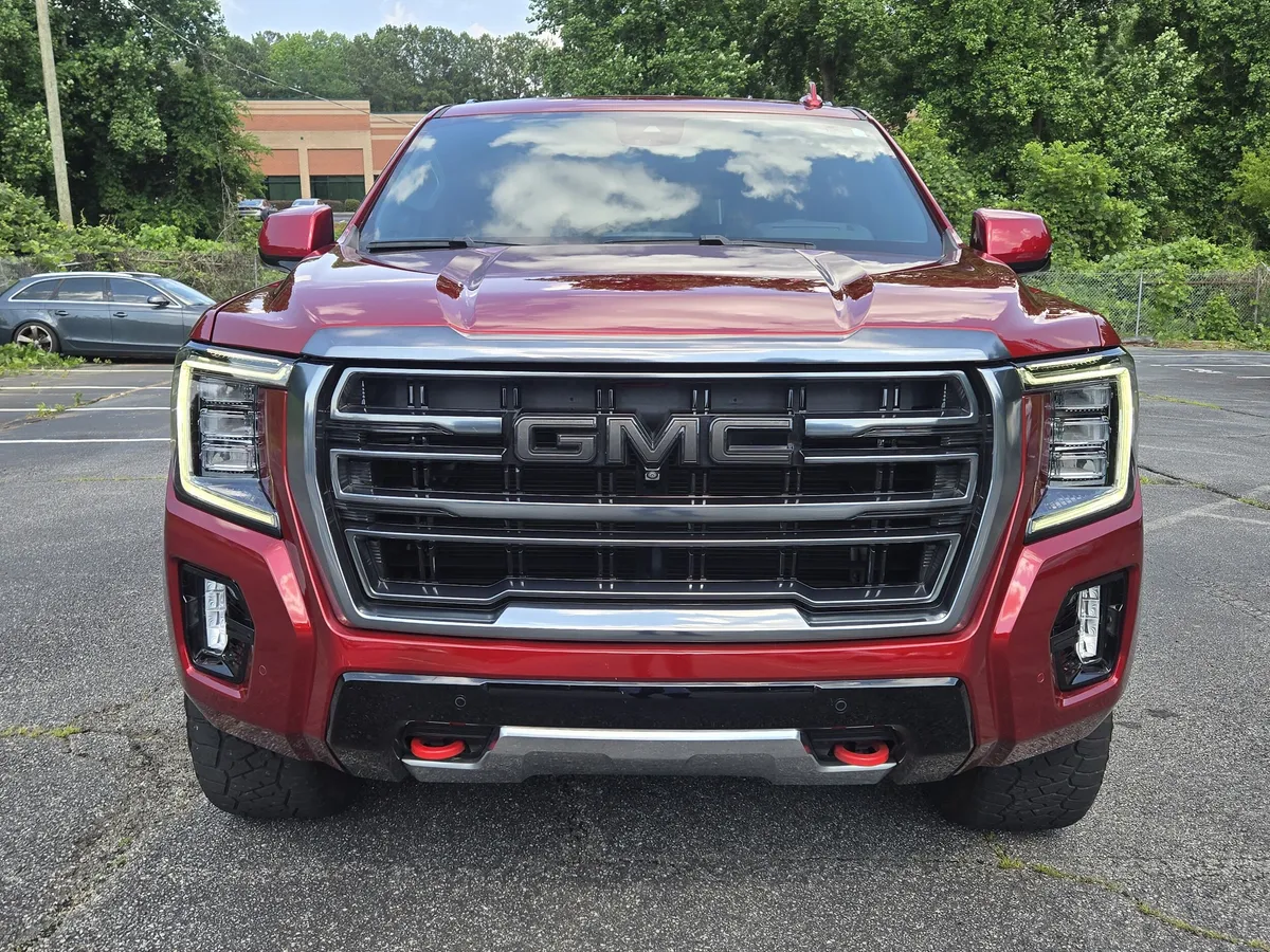 2024 GMC Yukon AT4 thumbnail 9