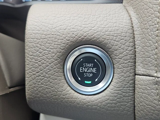2024 GMC Yukon Denali thumbnail 19