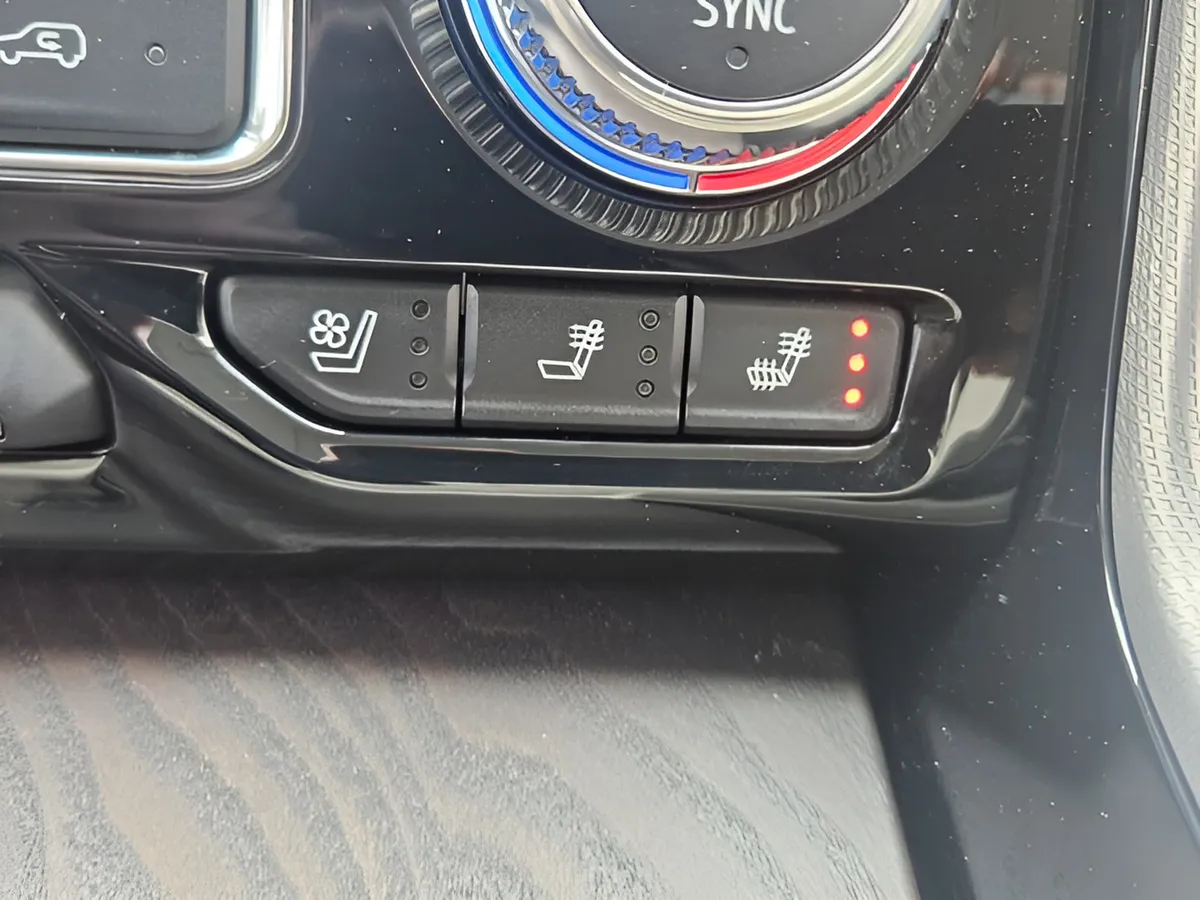 2024 GMC Yukon Denali thumbnail 20