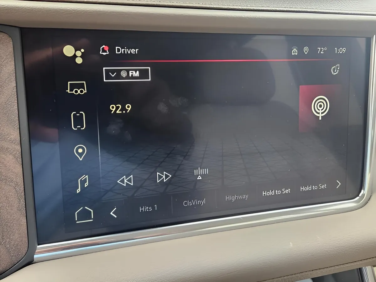 2024 GMC Yukon Denali thumbnail 24
