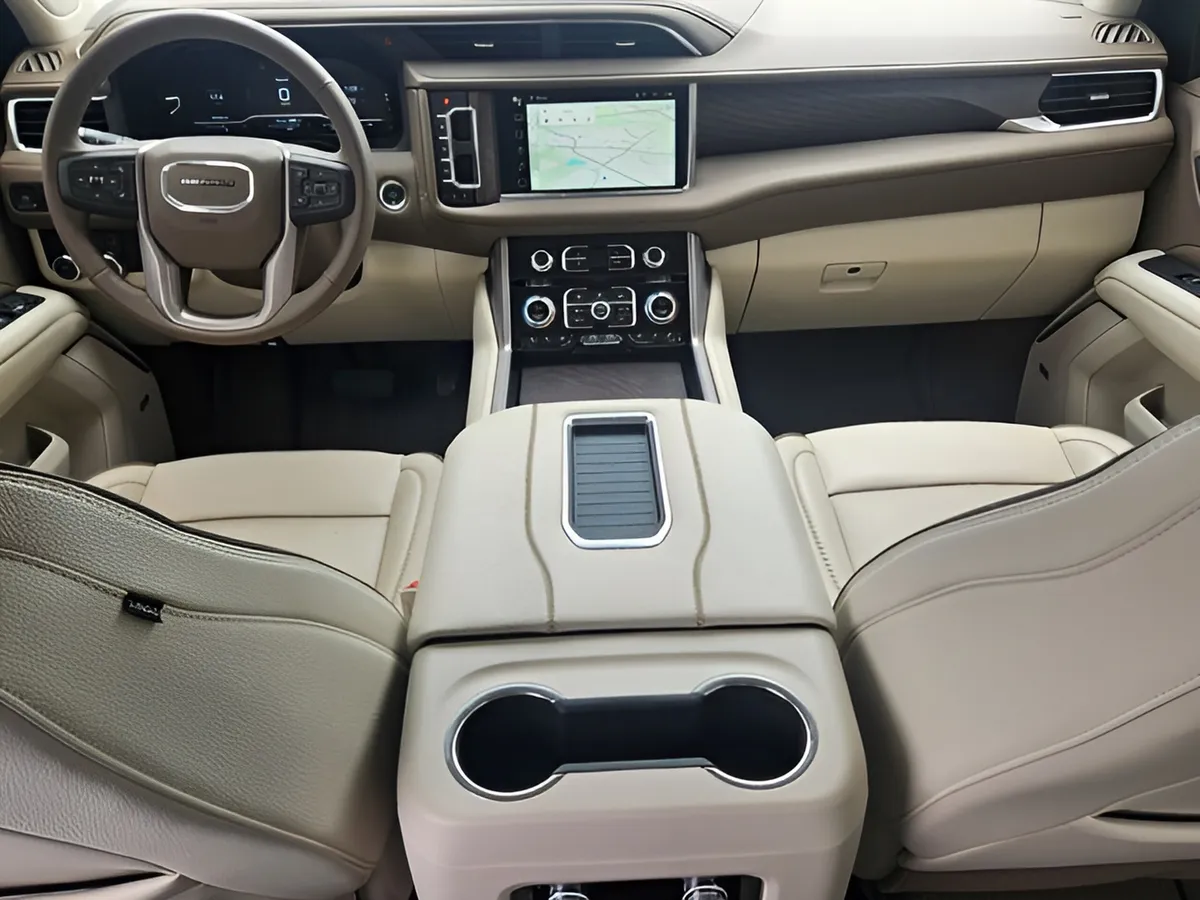 2024 GMC Yukon Denali thumbnail 31
