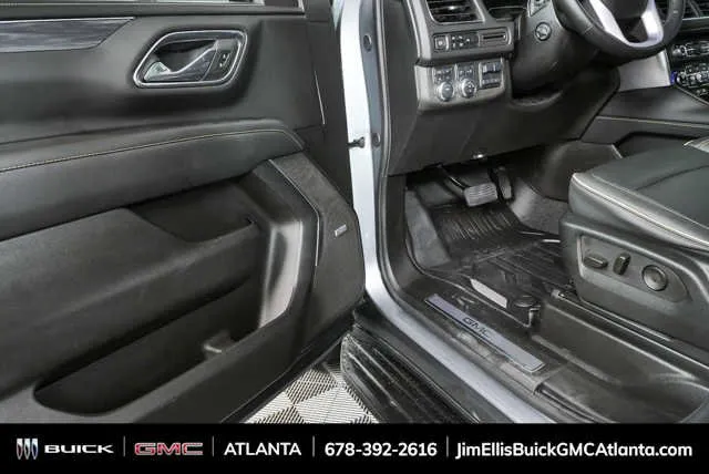 2024 GMC Yukon SLT thumbnail 8