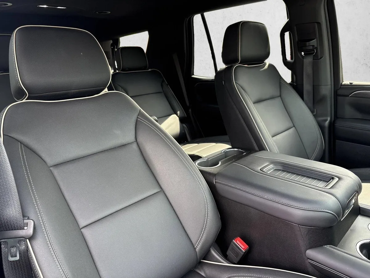 2024 GMC Yukon SLT thumbnail 24