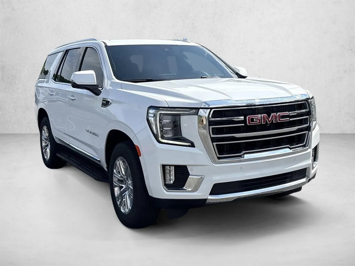 2024 GMC Yukon SLT thumbnail 3