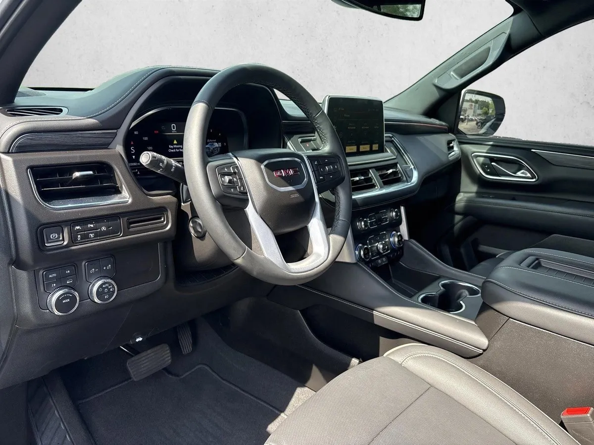 2024 GMC Yukon SLT thumbnail 9