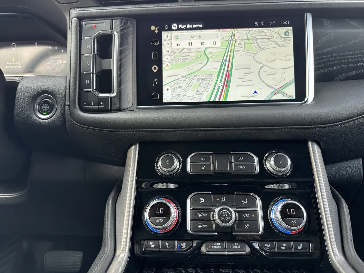 2024 GMC Yukon XL Denali thumbnail 19