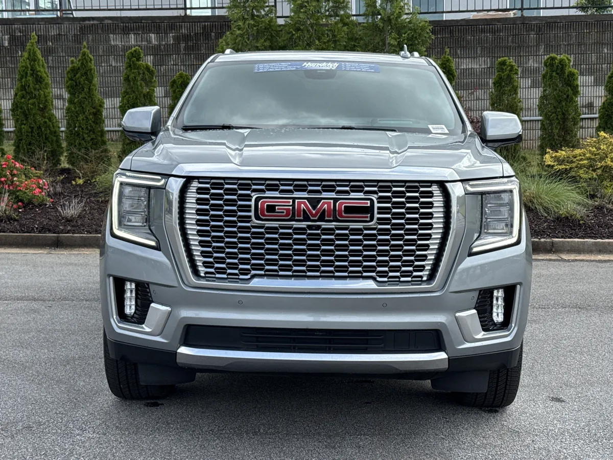 2024 GMC Yukon XL Denali thumbnail 2