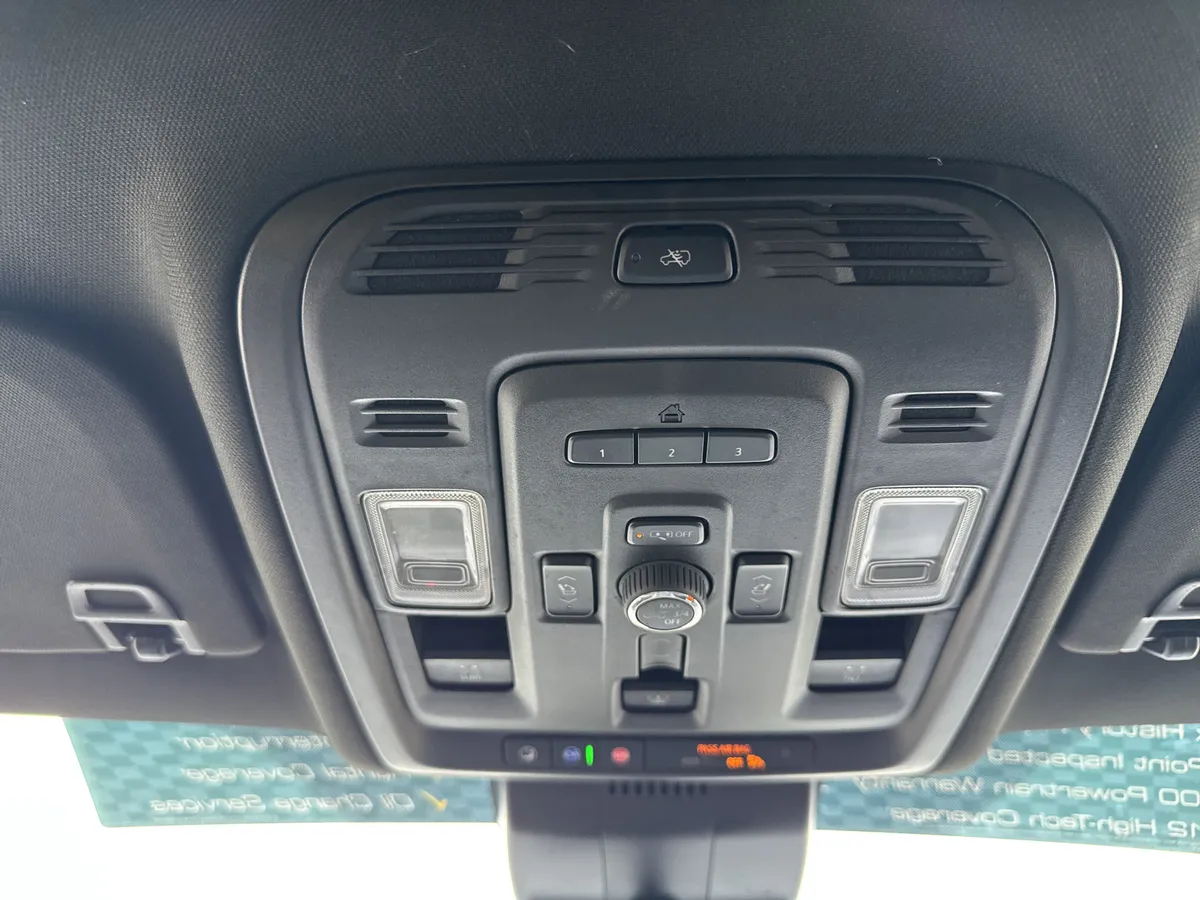 2024 GMC Yukon XL Denali thumbnail 31