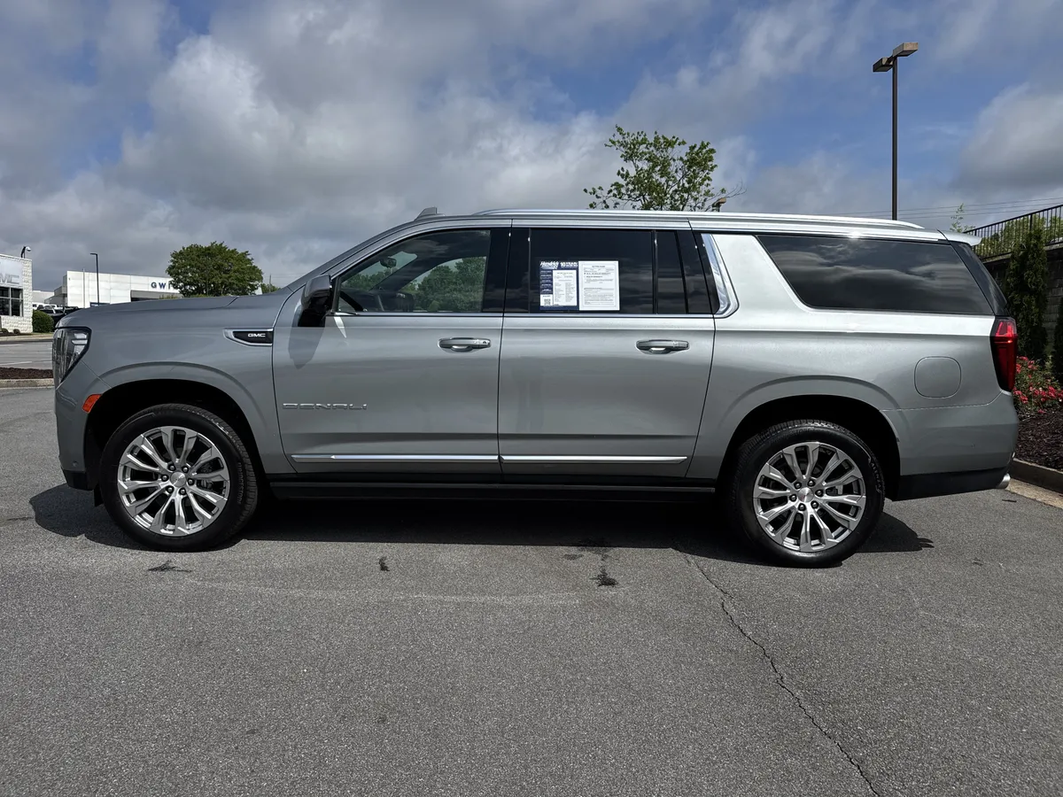2024 GMC Yukon XL Denali thumbnail 6