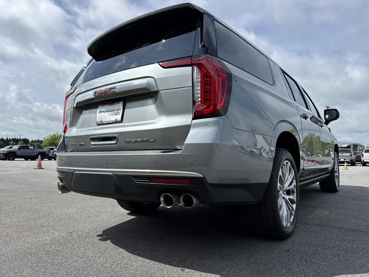 2024 GMC Yukon XL Denali thumbnail 9