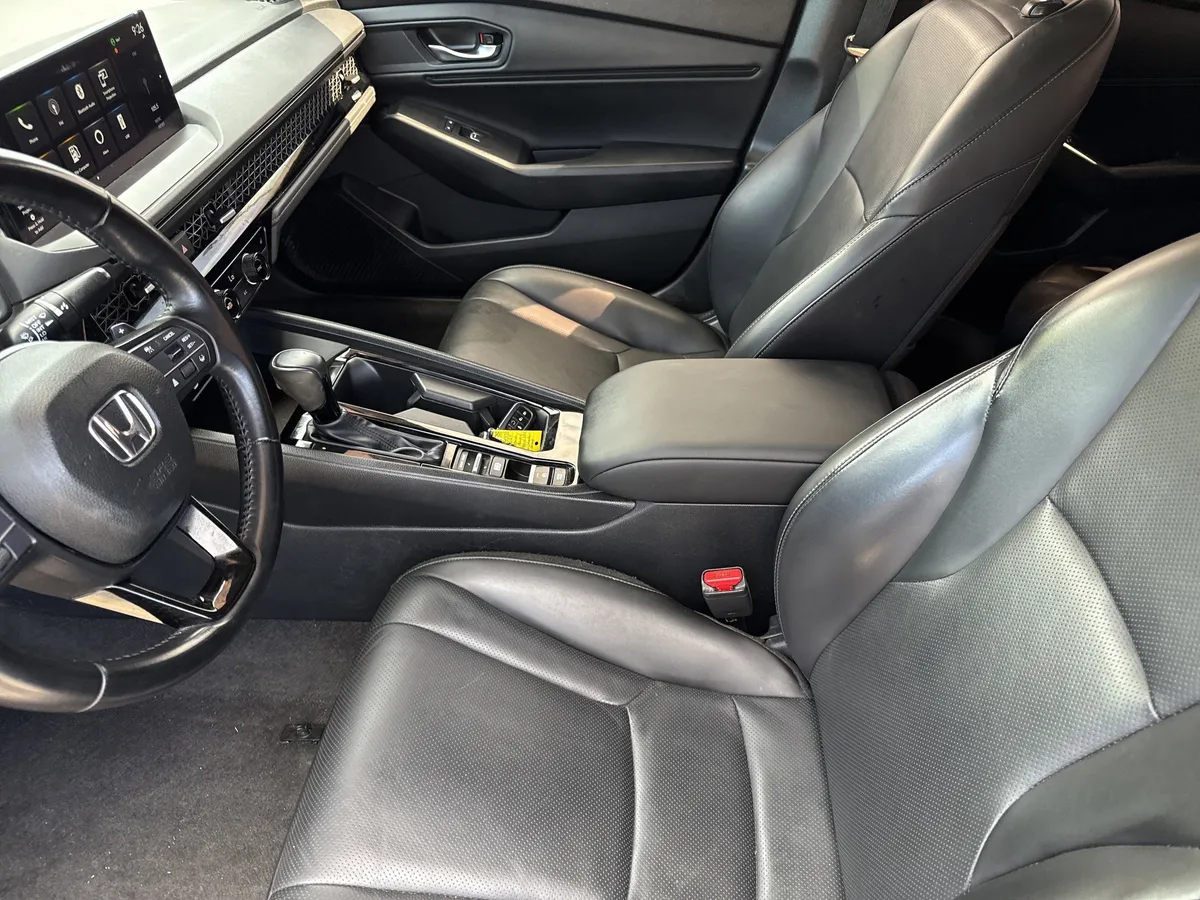 2024 Honda Accord Hybrid EX-L thumbnail 12
