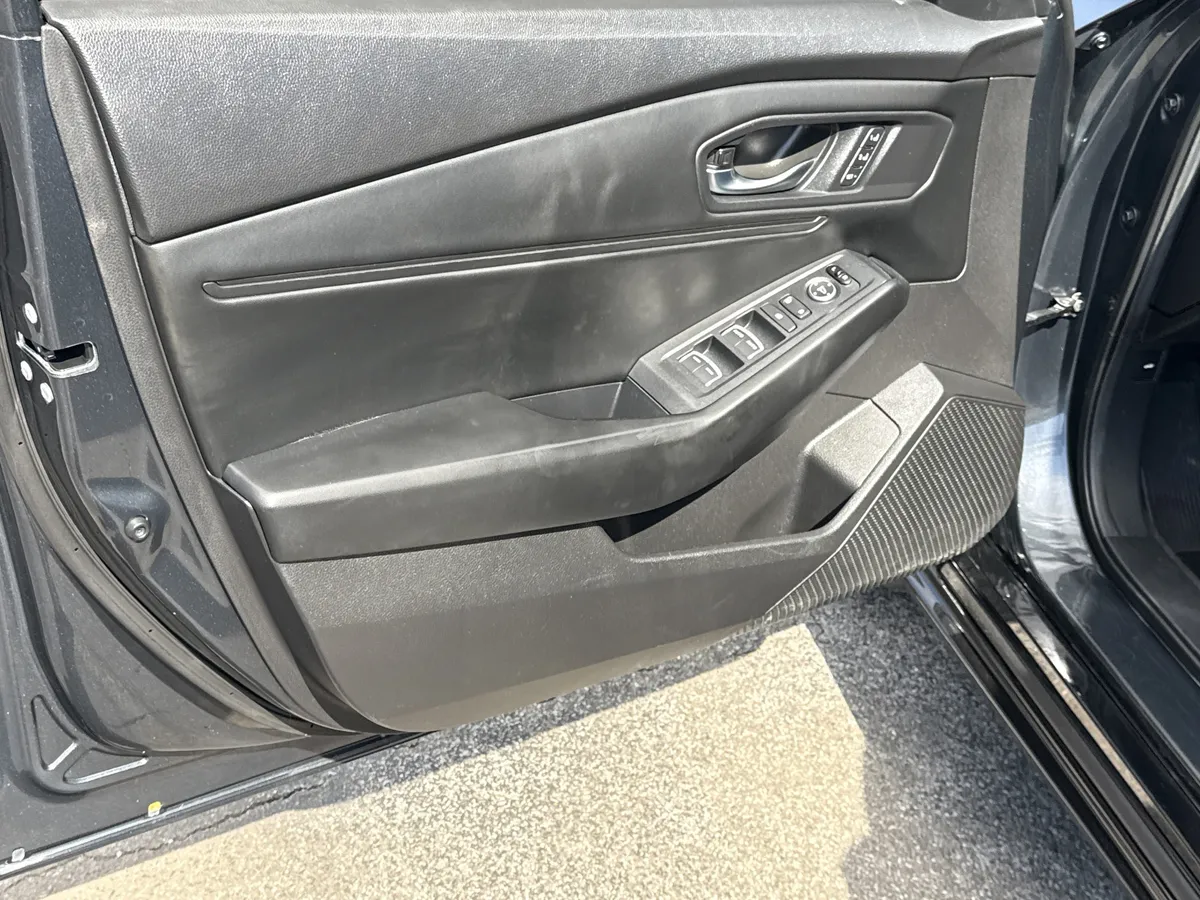 2024 Honda Accord Hybrid EX-L thumbnail 15