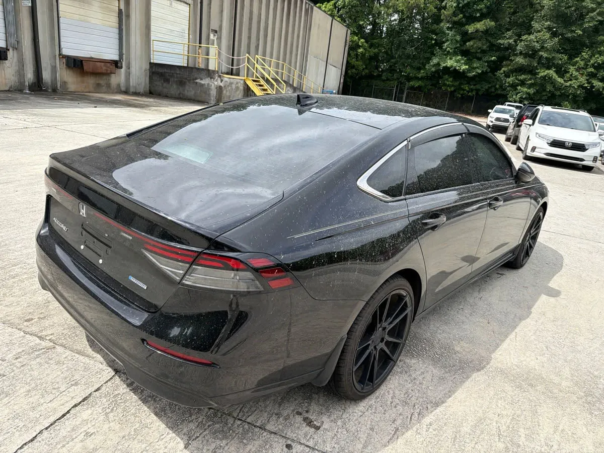 2024 Honda Accord Hybrid EX-L thumbnail 11