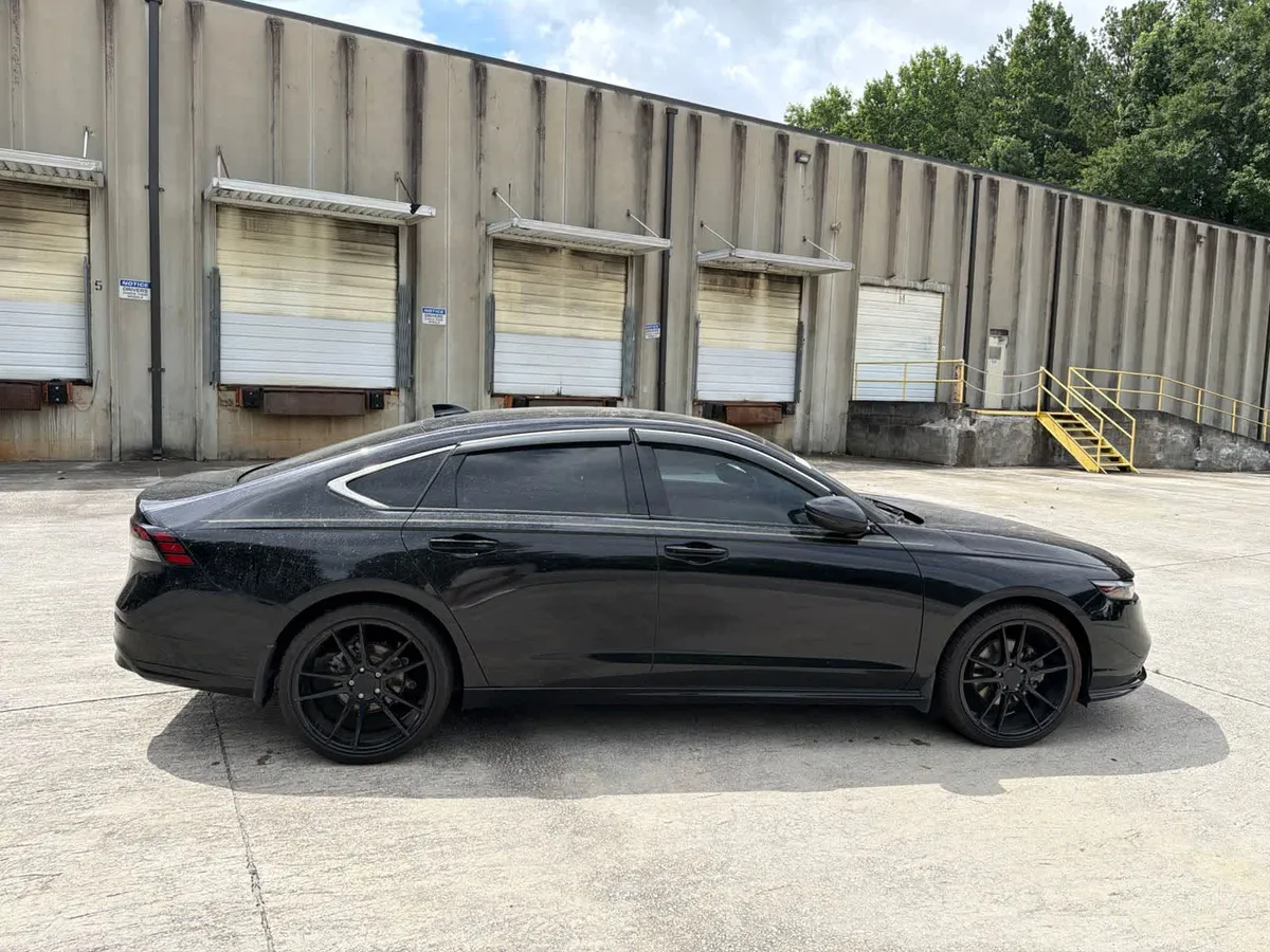 2024 Honda Accord Hybrid EX-L thumbnail 13