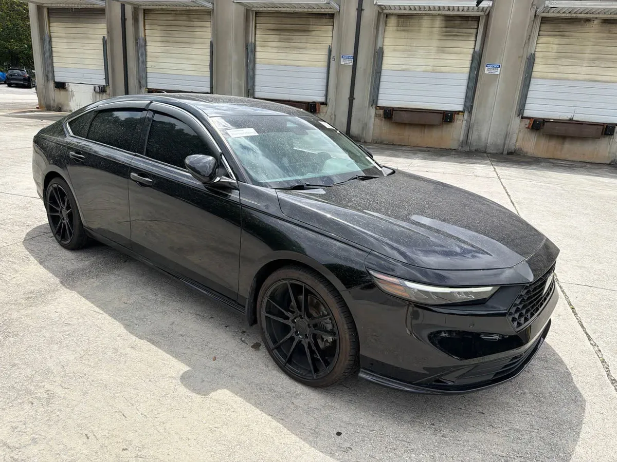 2024 Honda Accord Hybrid EX-L thumbnail 14