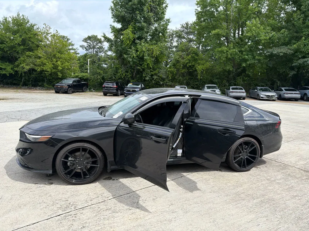 2024 Honda Accord Hybrid EX-L thumbnail 18