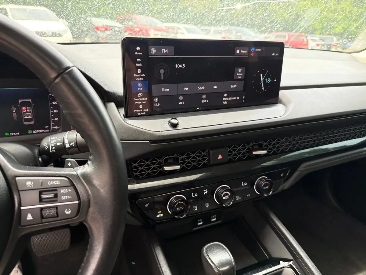 2024 Honda Accord Hybrid EX-L thumbnail 23