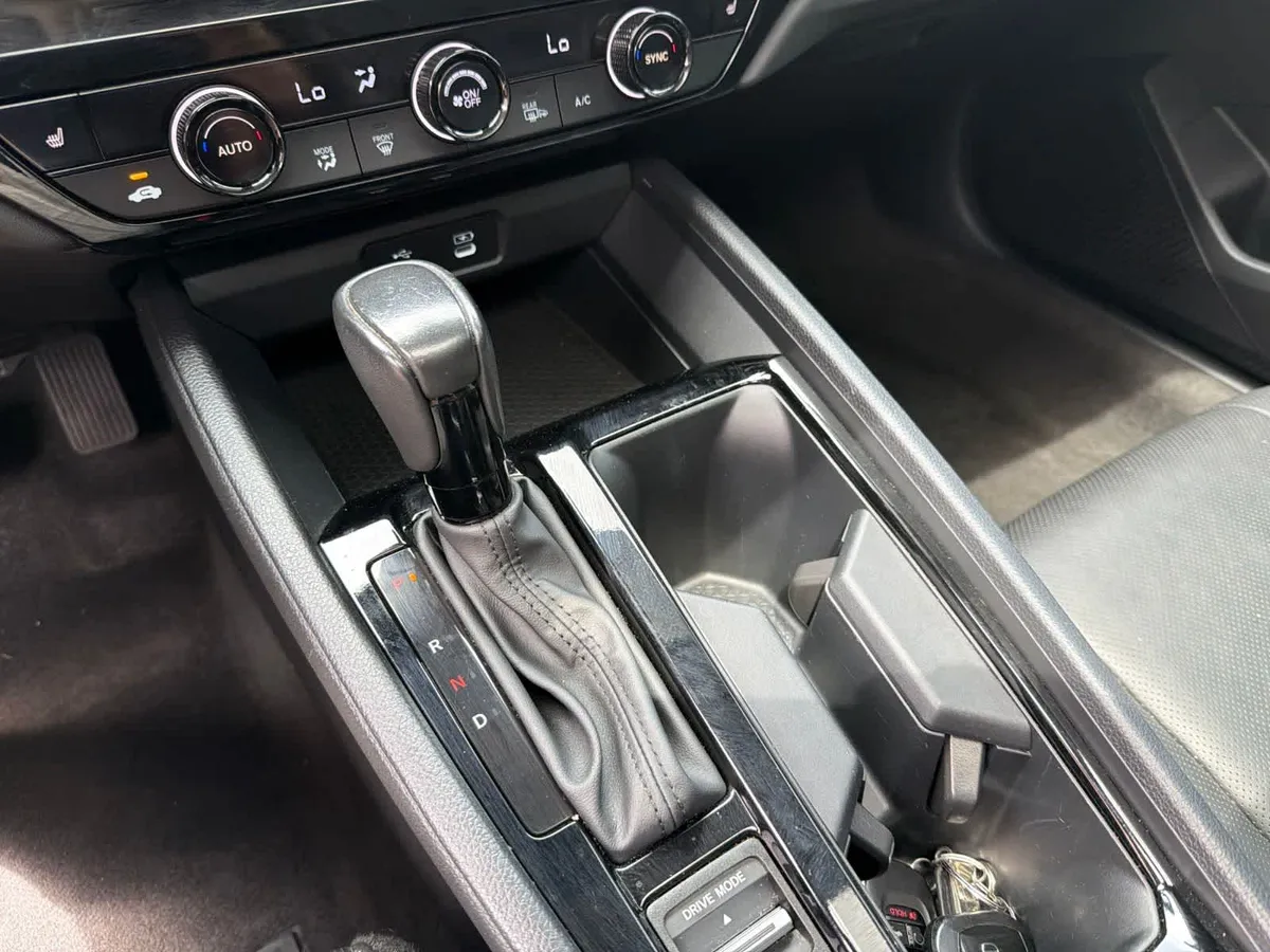 2024 Honda Accord Hybrid EX-L thumbnail 24