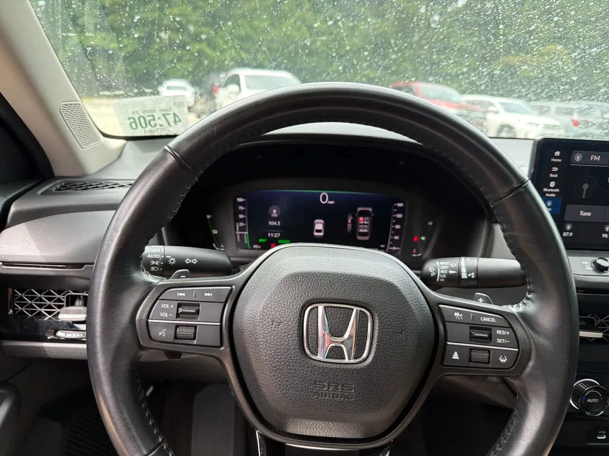 2024 Honda Accord Hybrid EX-L thumbnail 25