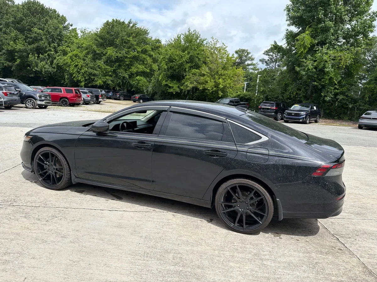 2024 Honda Accord Hybrid EX-L thumbnail 8