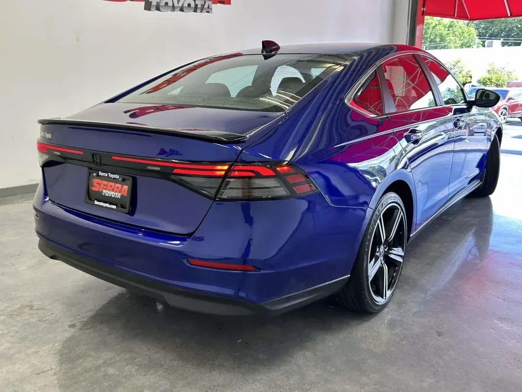 2024 Honda Accord Hybrid Sport thumbnail 3