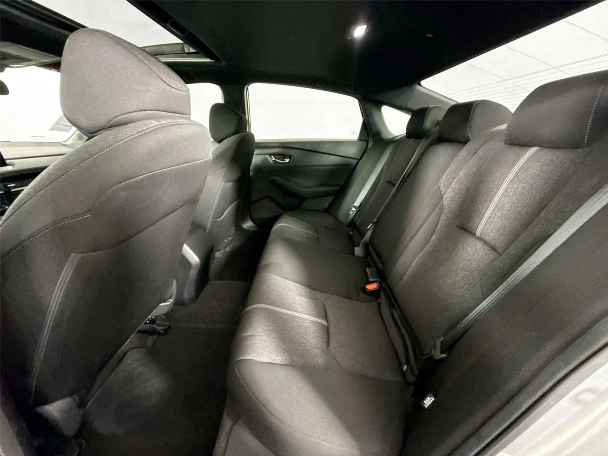 2024 Honda Accord Hybrid Sport thumbnail 30