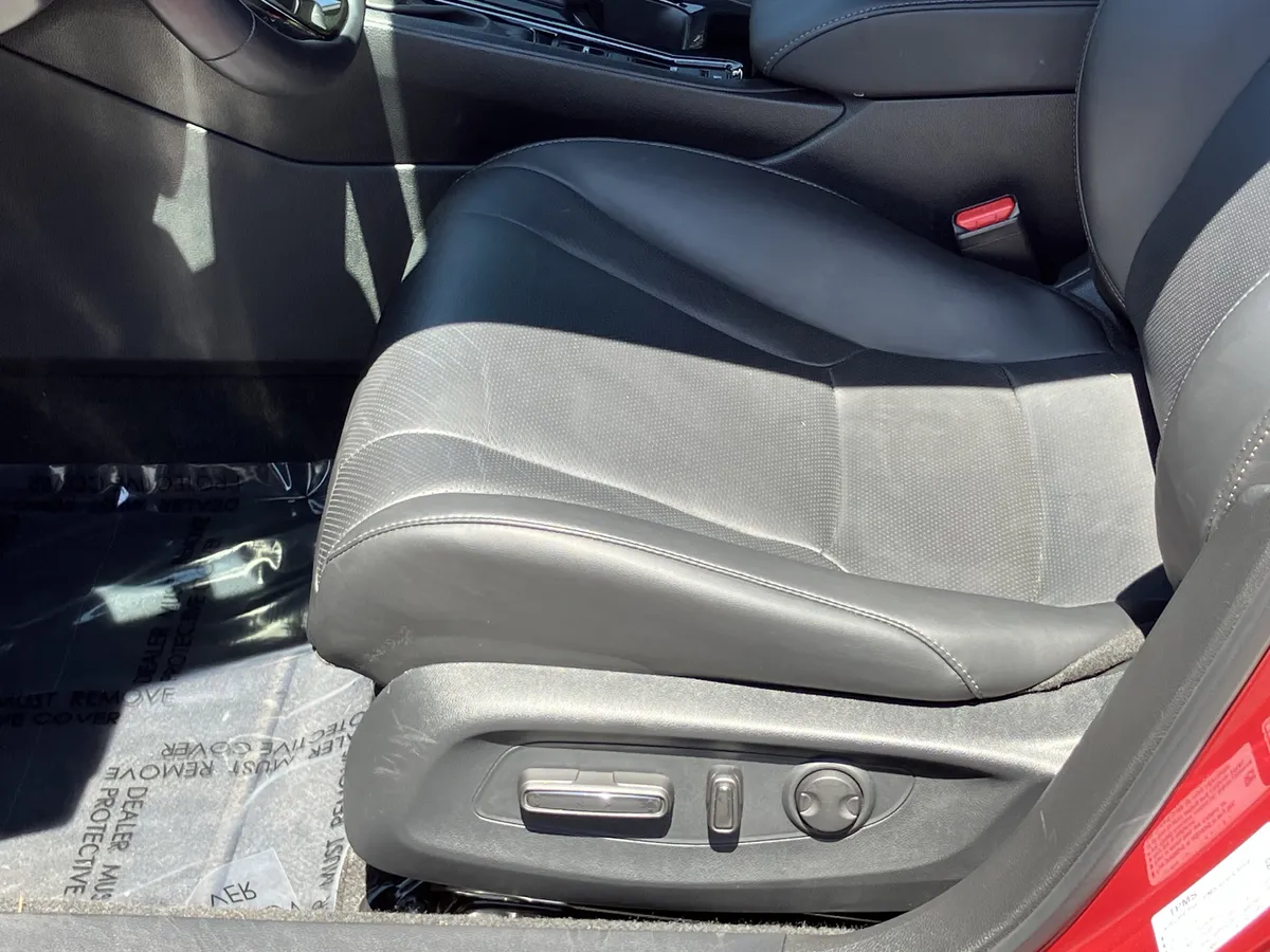 2024 Honda Accord Hybrid Sport-L Sedan thumbnail 17