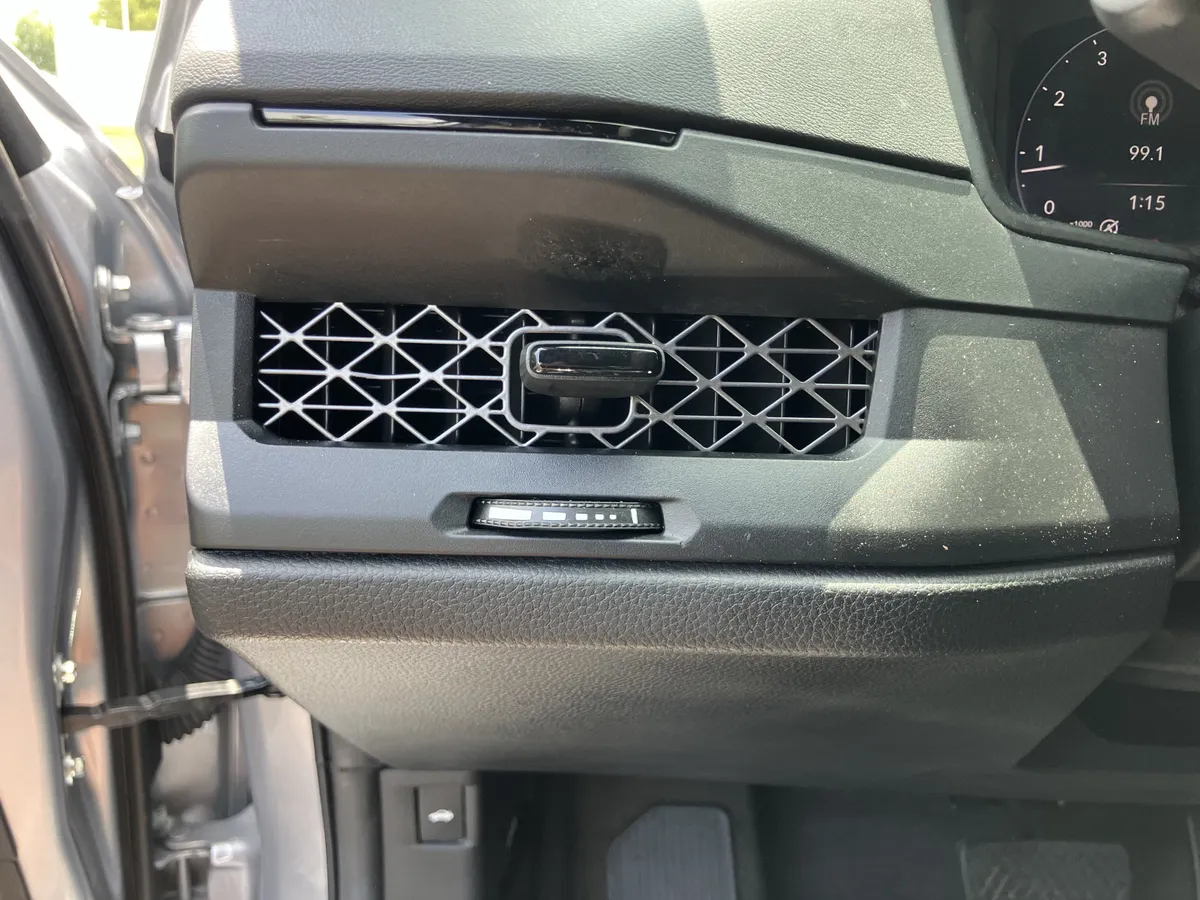 2024 Honda Accord LX CVT thumbnail 19