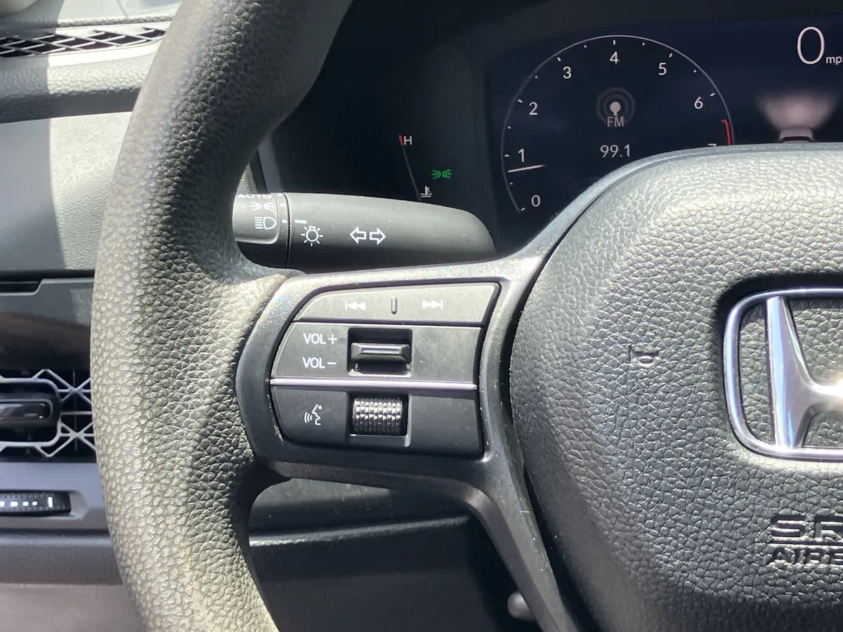 2024 Honda Accord LX CVT thumbnail 21