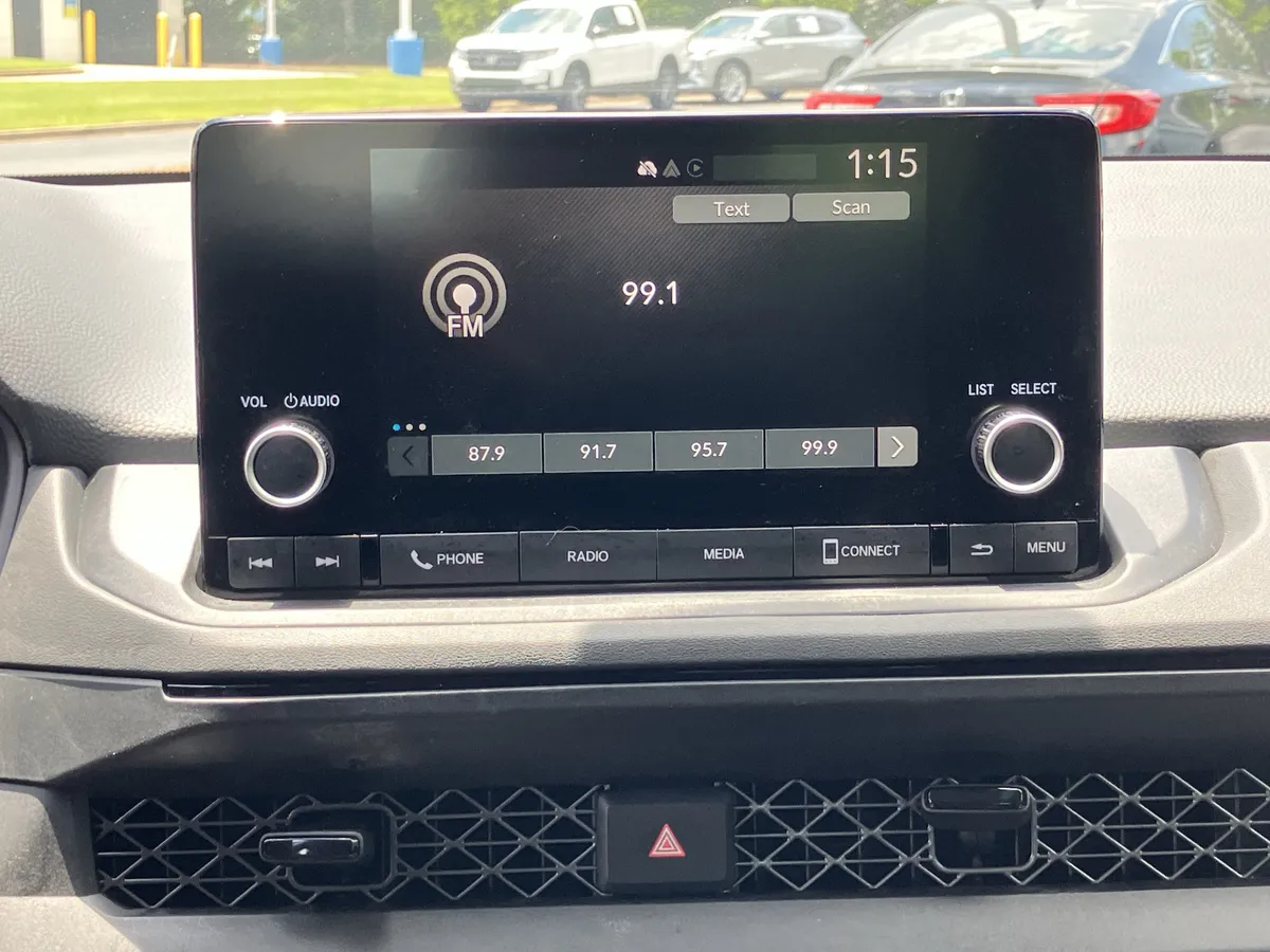 2024 Honda Accord LX CVT thumbnail 26