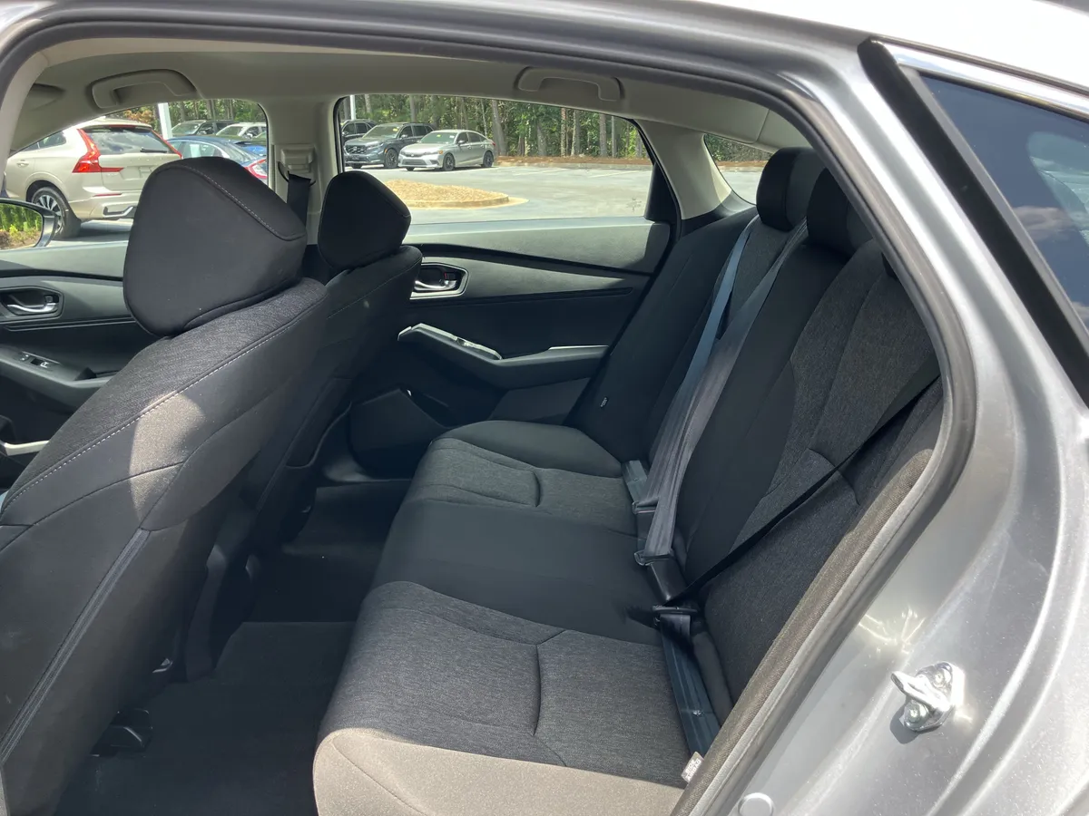 2024 Honda Accord LX CVT thumbnail 32