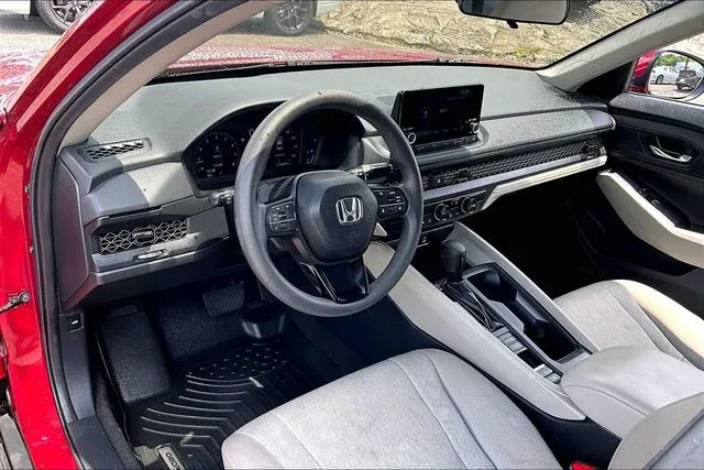 2024 Honda Accord LX thumbnail 14