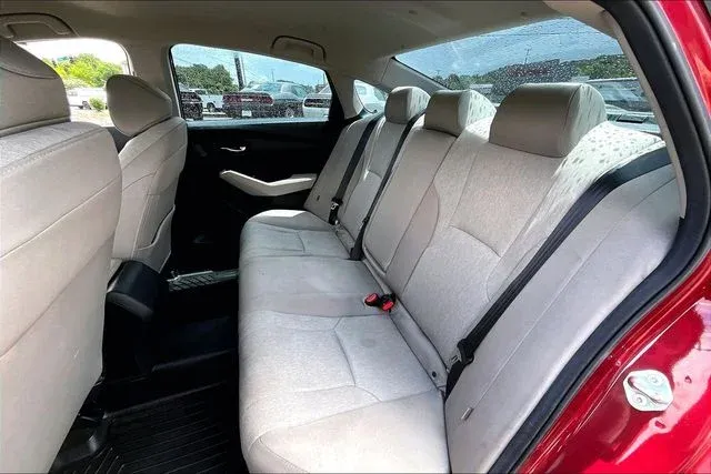 2024 Honda Accord LX thumbnail 19