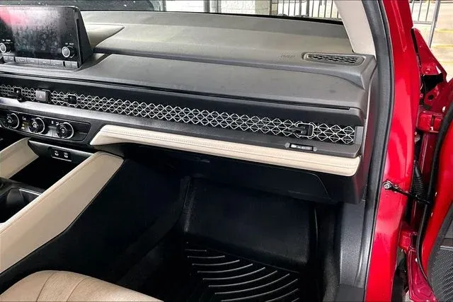 2024 Honda Accord LX thumbnail 21