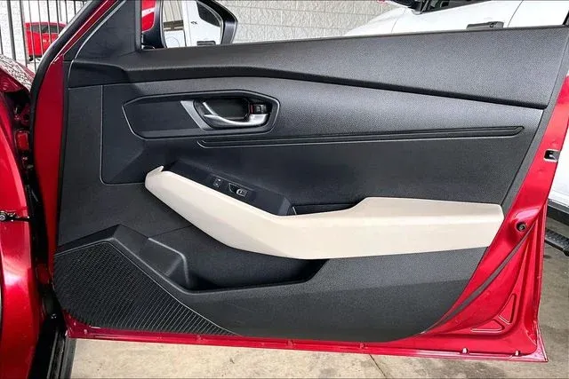 2024 Honda Accord LX thumbnail 25