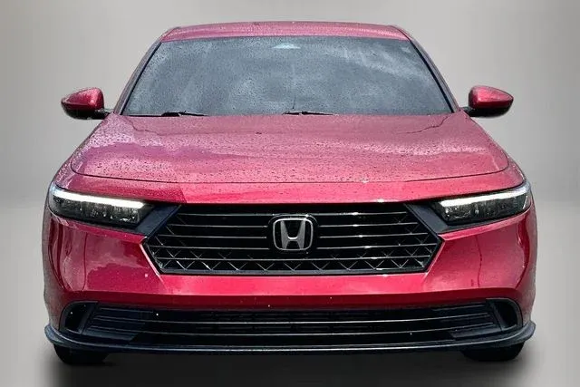 2024 Honda Accord LX thumbnail 3