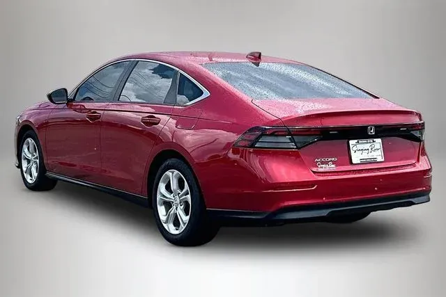 2024 Honda Accord LX thumbnail 4