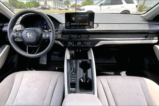 2024 Honda Accord LX thumbnail 7