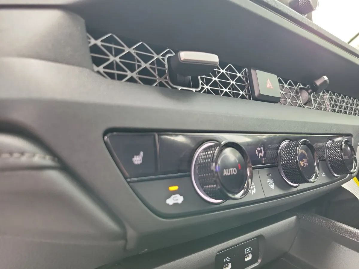 2024 Honda Accord Sedan EX thumbnail 14