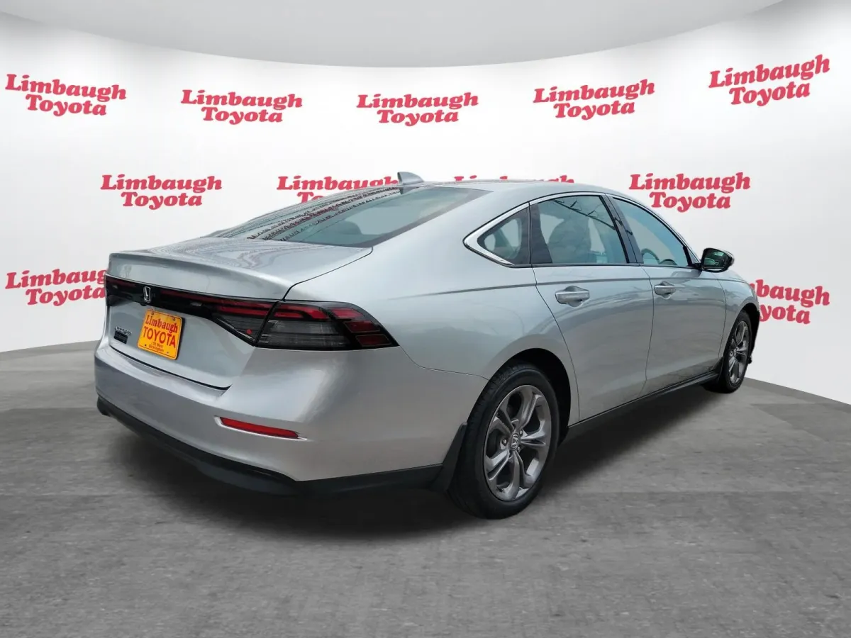 2024 Honda Accord Sedan EX thumbnail 24
