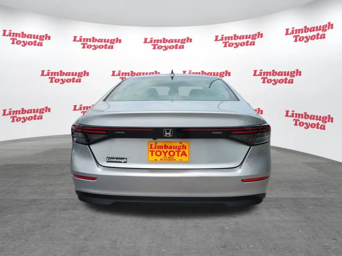 2024 Honda Accord Sedan EX thumbnail 25