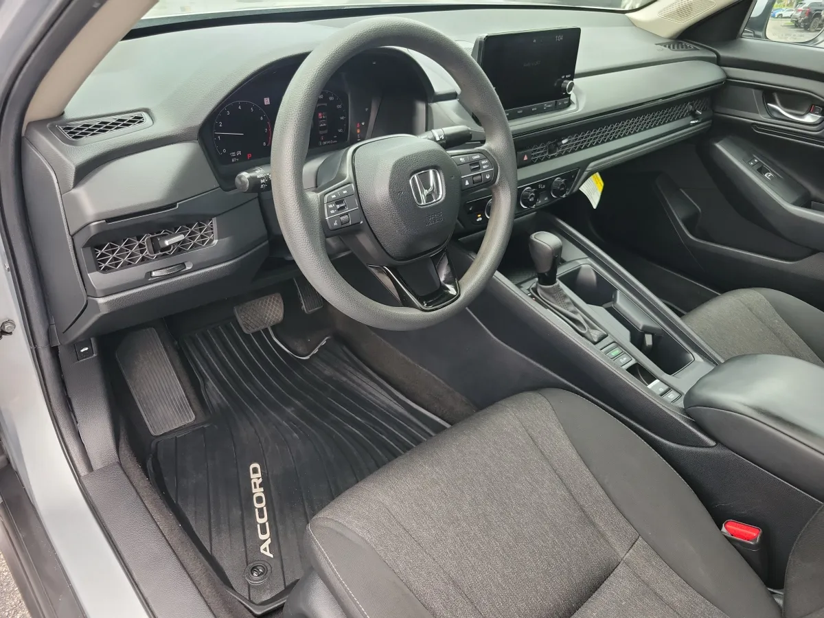 2024 Honda Accord Sedan EX thumbnail 4