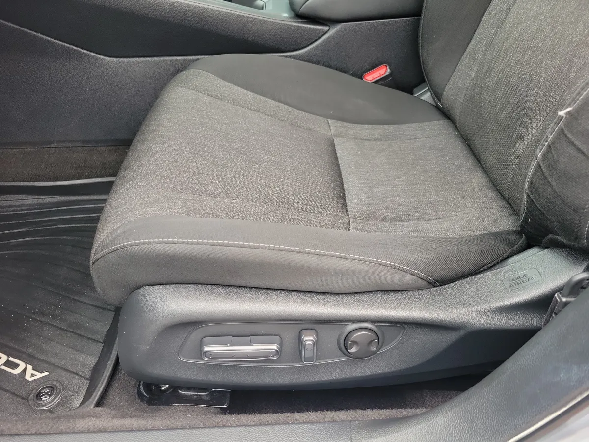 2024 Honda Accord Sedan EX thumbnail 6