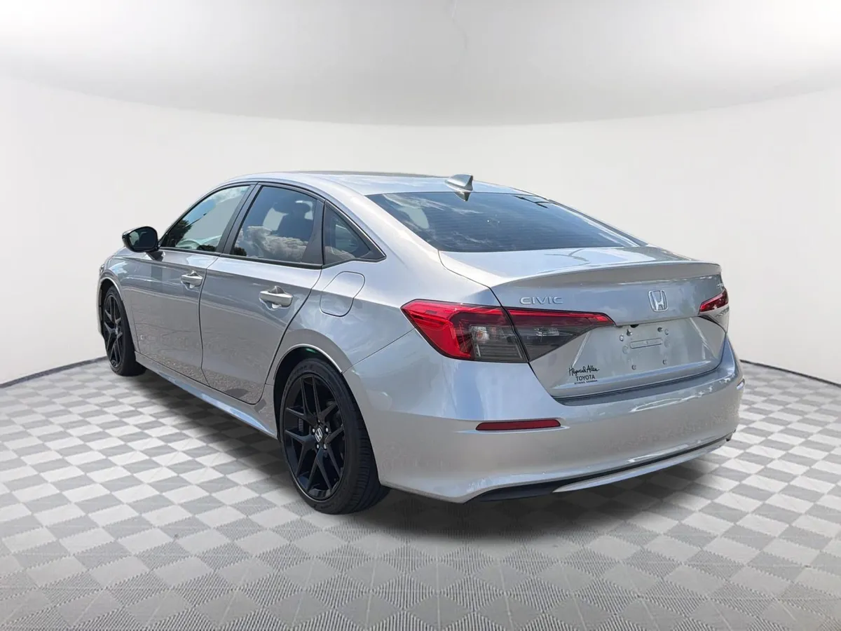 2024 Honda Civic Sport thumbnail 14