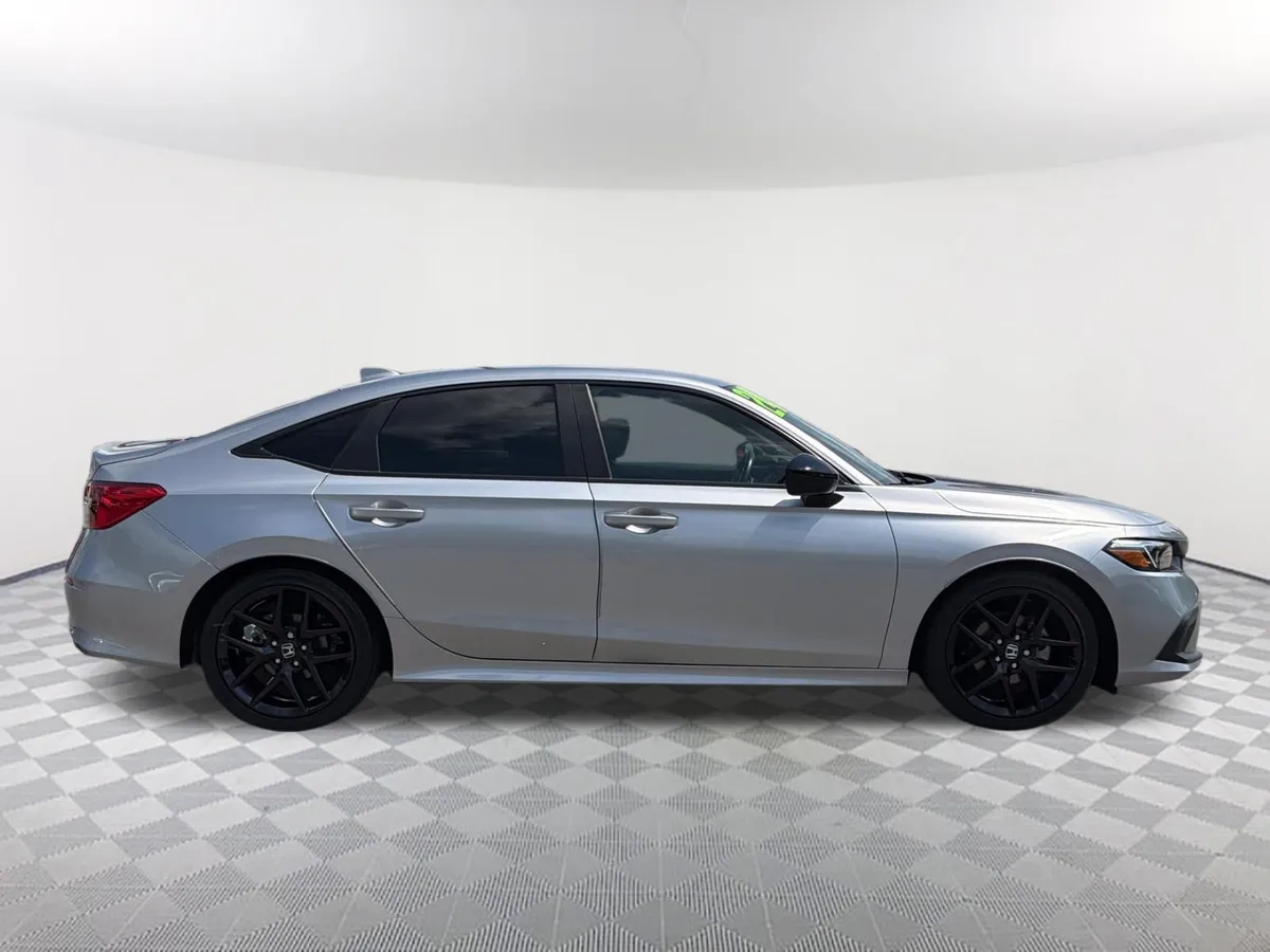 2024 Honda Civic Sport thumbnail 17