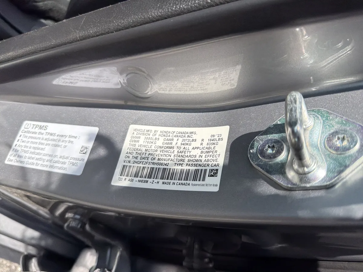2024 Honda Civic Sport thumbnail 30
